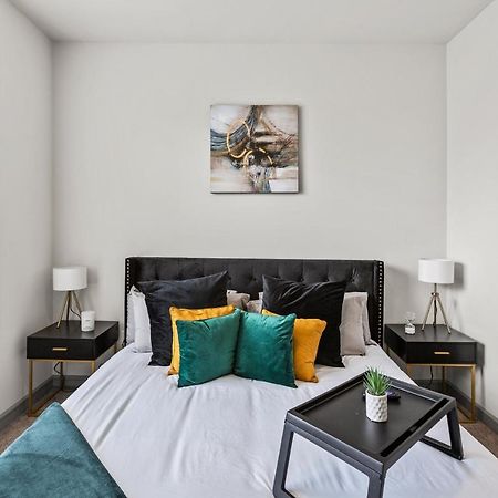 Luxury Apartment With King Bed And Pool And Free Parking 4 Houston Exterior photo